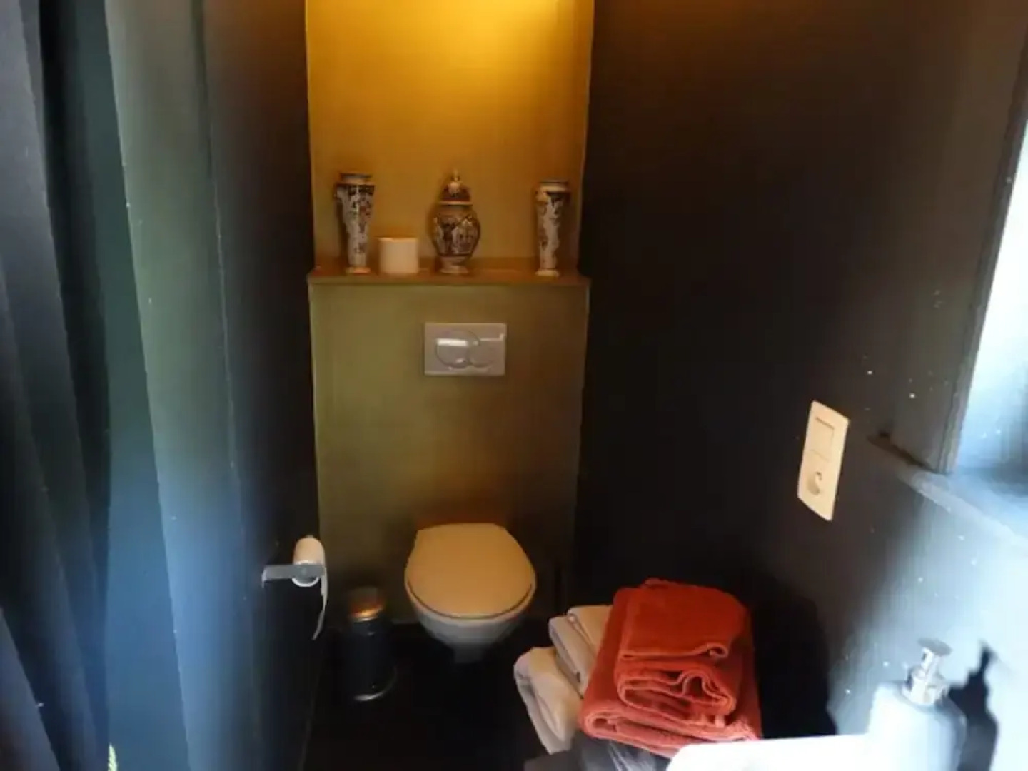 Le Domaine Du Château Blanc à 10 minutes de Pairi Daiza