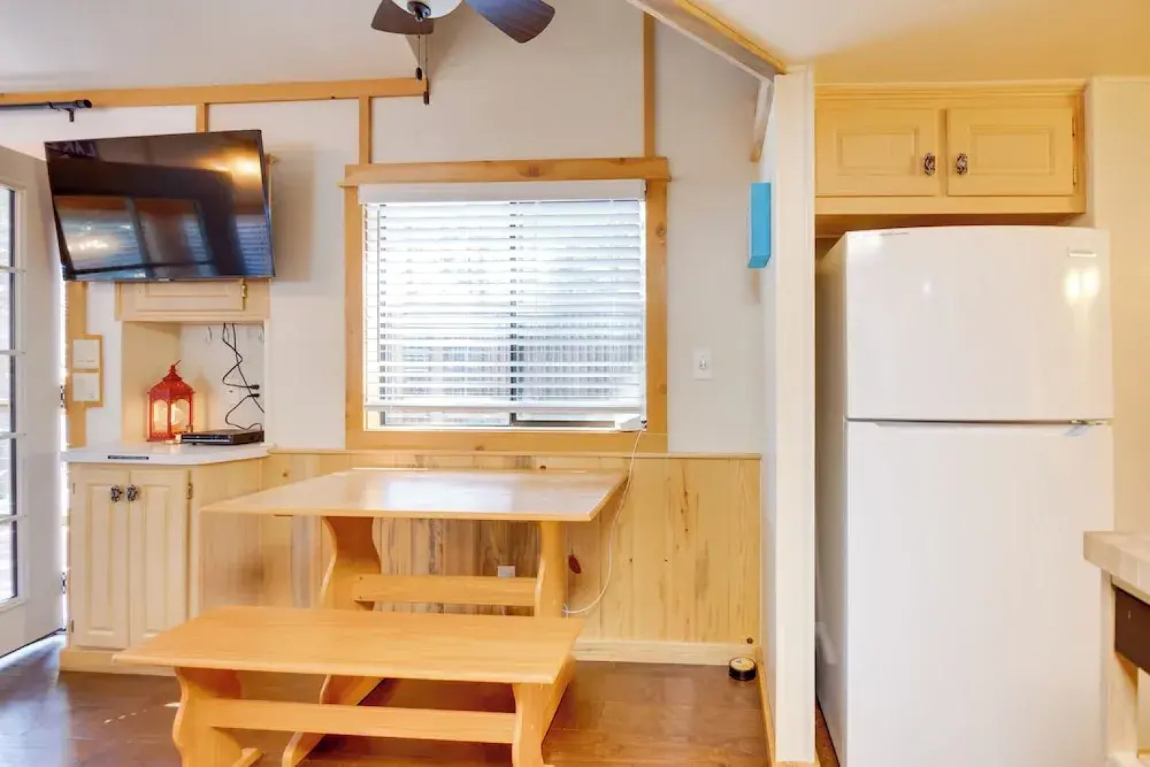 Near Lake Almanor & Golf: Cozy Cabin!