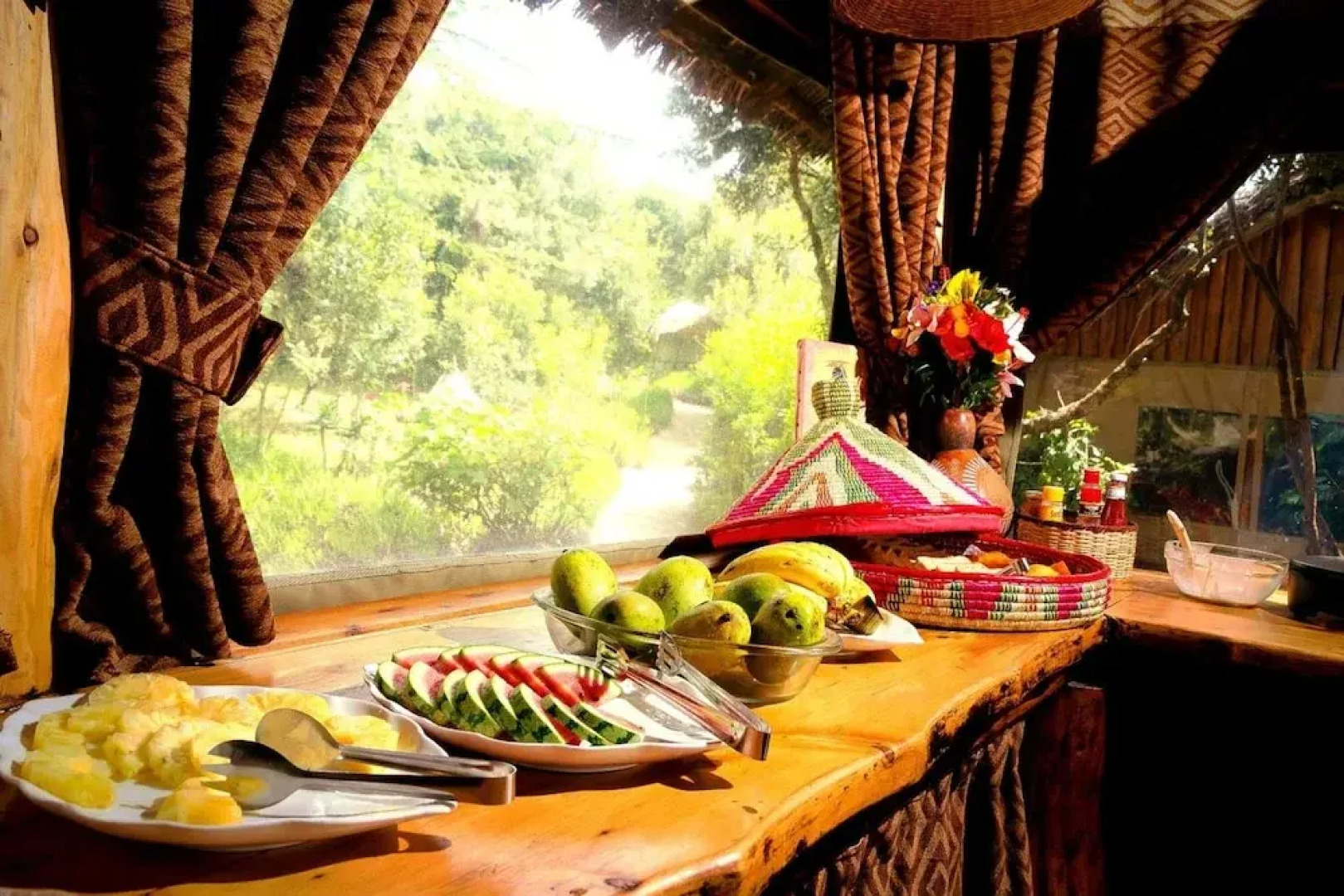 Rhino Watch safari Lodge