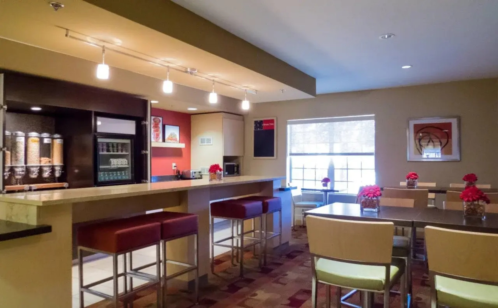 Alluxsuites at 1876, an Ascend Collection Hotel