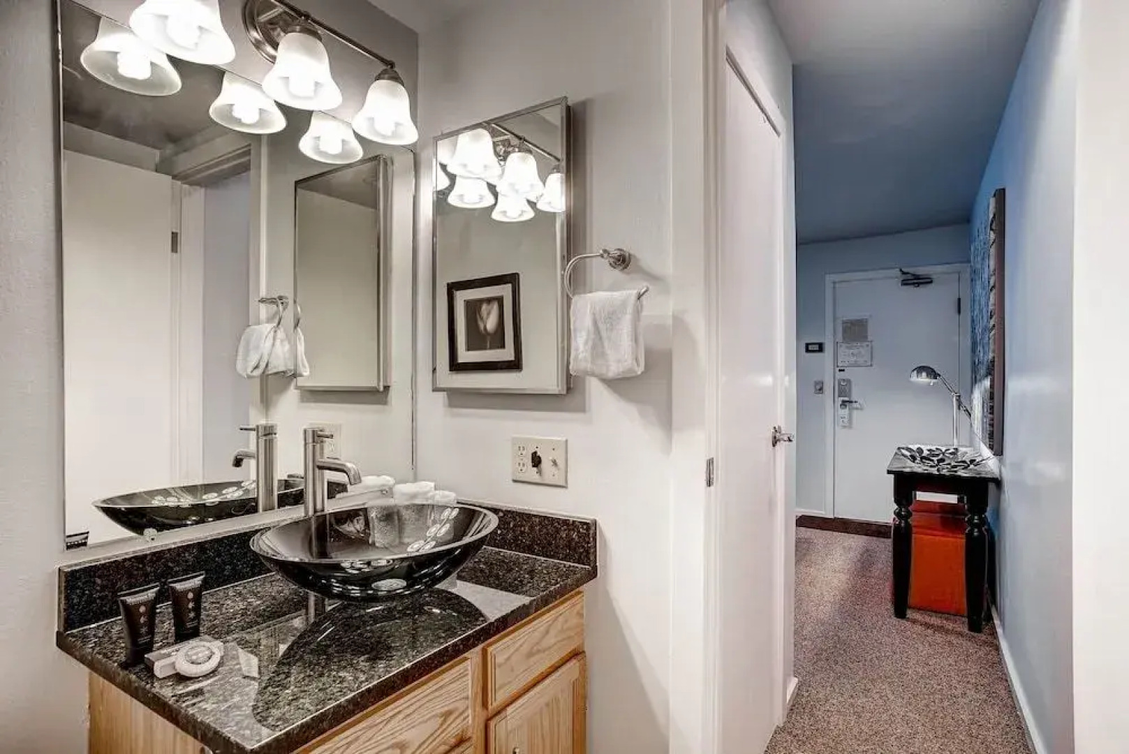 Beautifully Updated+spacious -lake Views, Kids Ski Free 2 Bedroom Condo by RedAwning