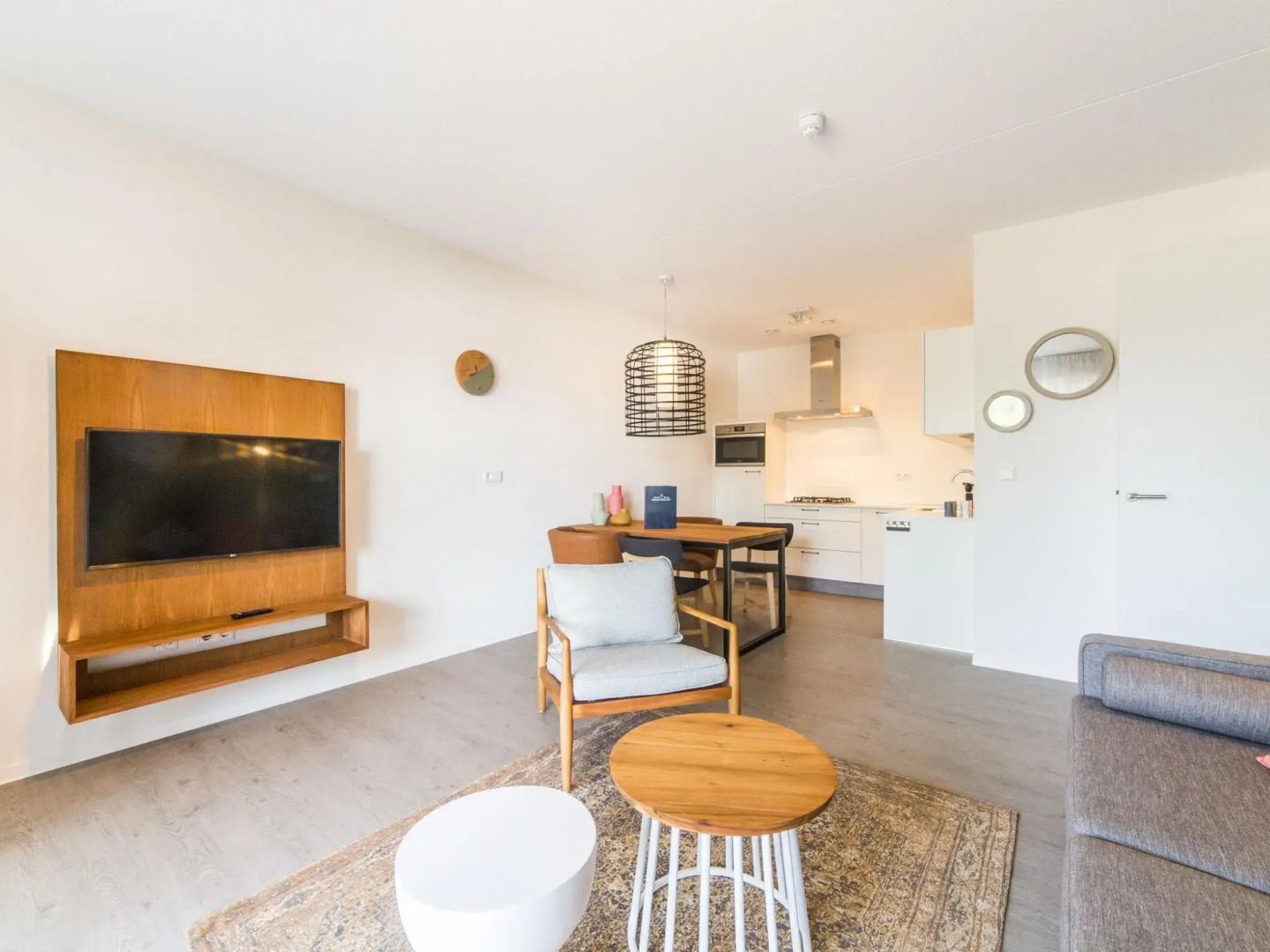Modern Apartment, Just 4 km. From Maastricht
