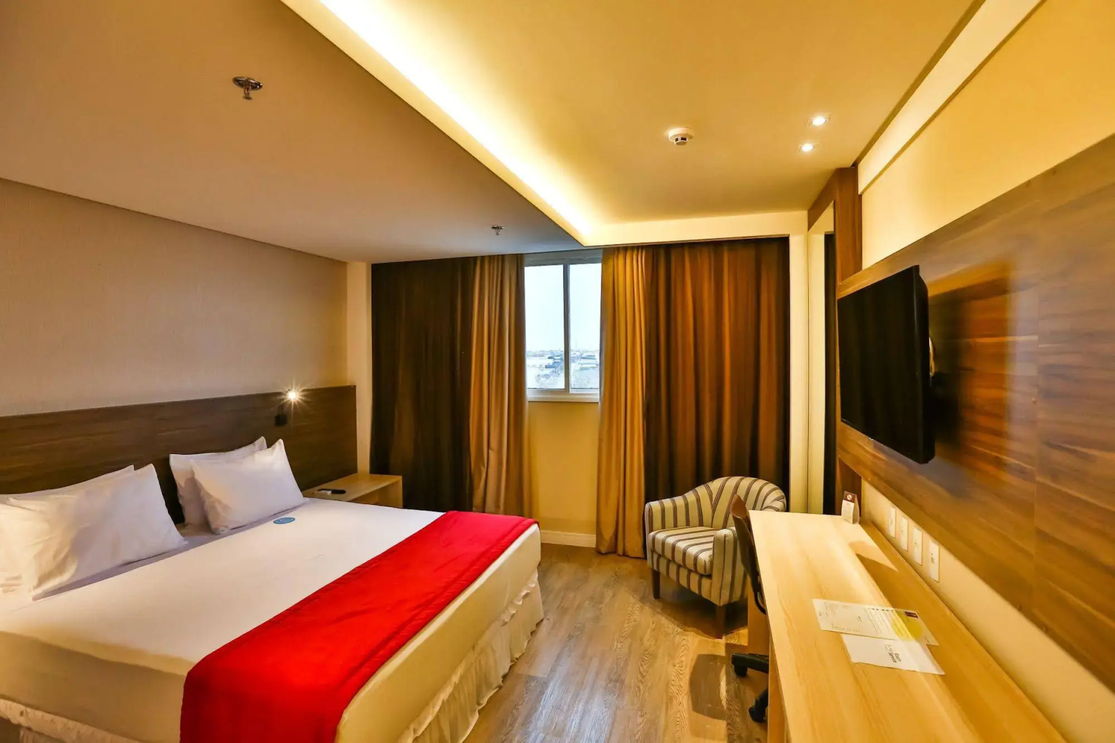 Ibiza Plaza Hotel