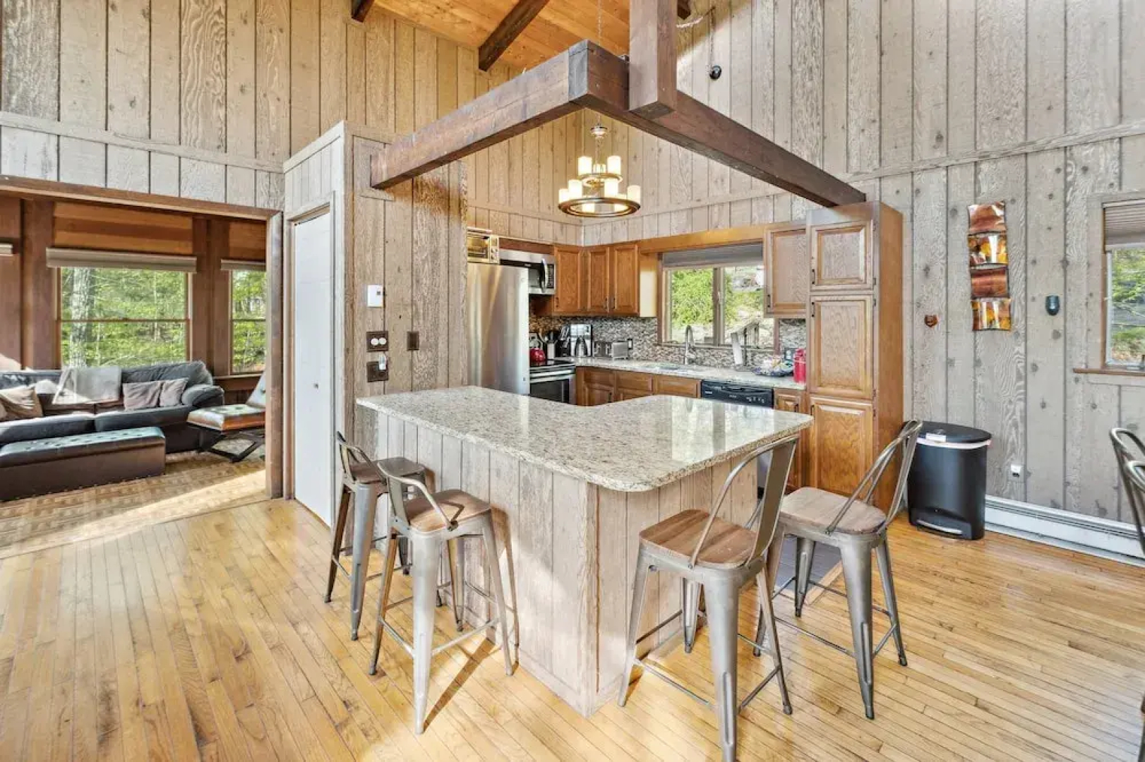 Charming Porter House In The Heart Of The Poconos 4 Bedroom Chalet