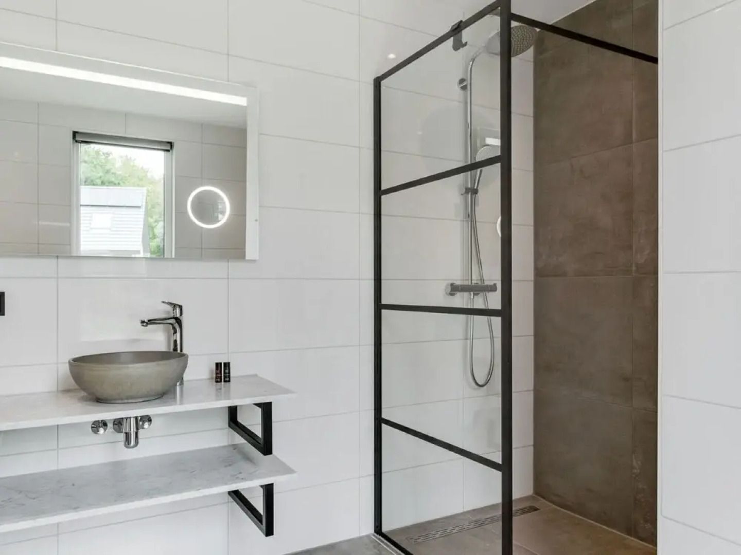 Home for Family & Pets