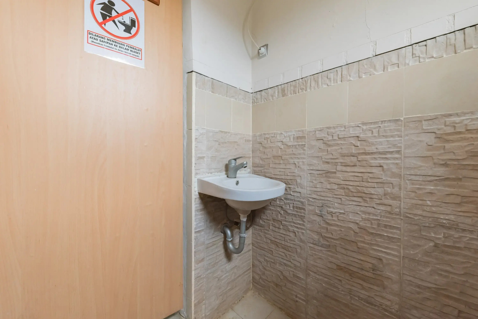 Urbanview Hotel Anggrek Puncak