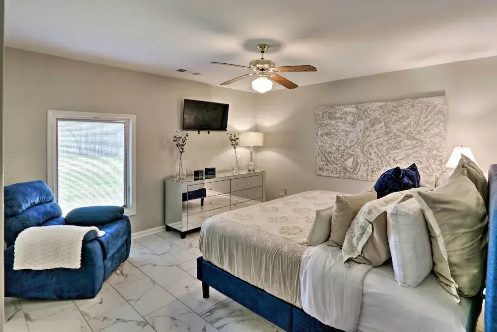 Quiet Memphis Home on 20 Acres: 10 Mi to Downtown!