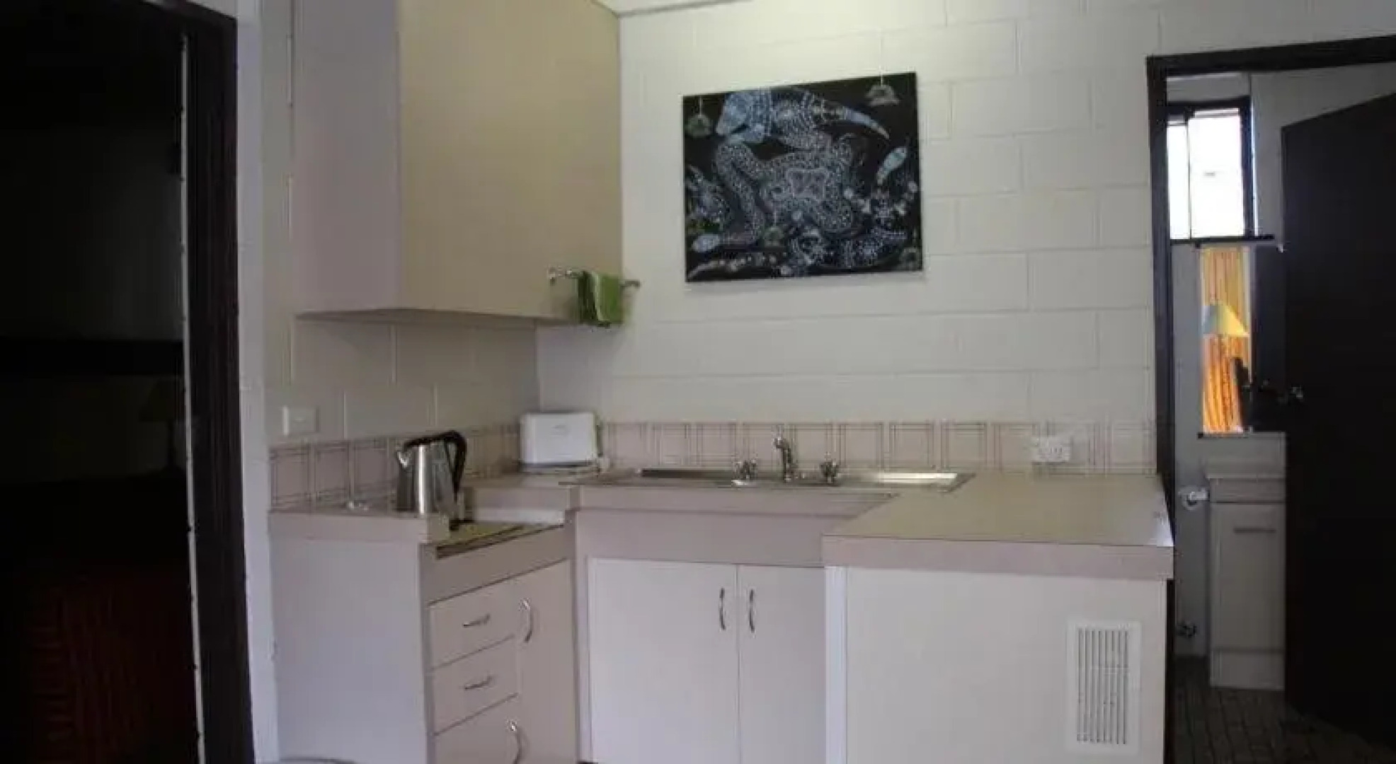 Lakes Waterfront Motel and Cottages