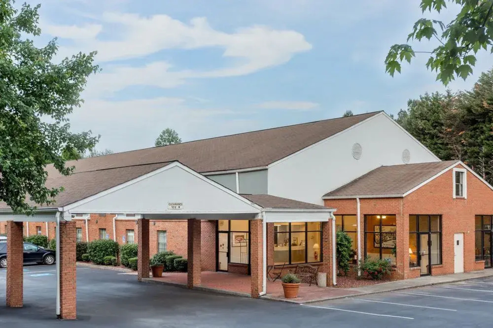 Super 8 by Wyndham Cornelia