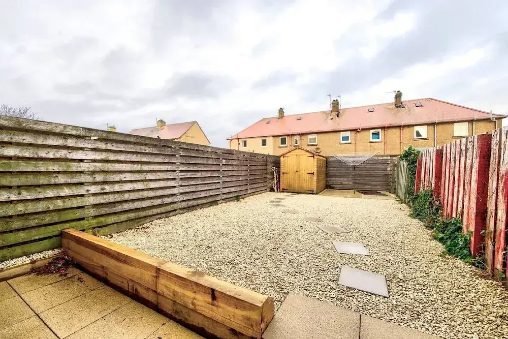 Naturally Well-lit and Serene Holiday Home w\ Parking