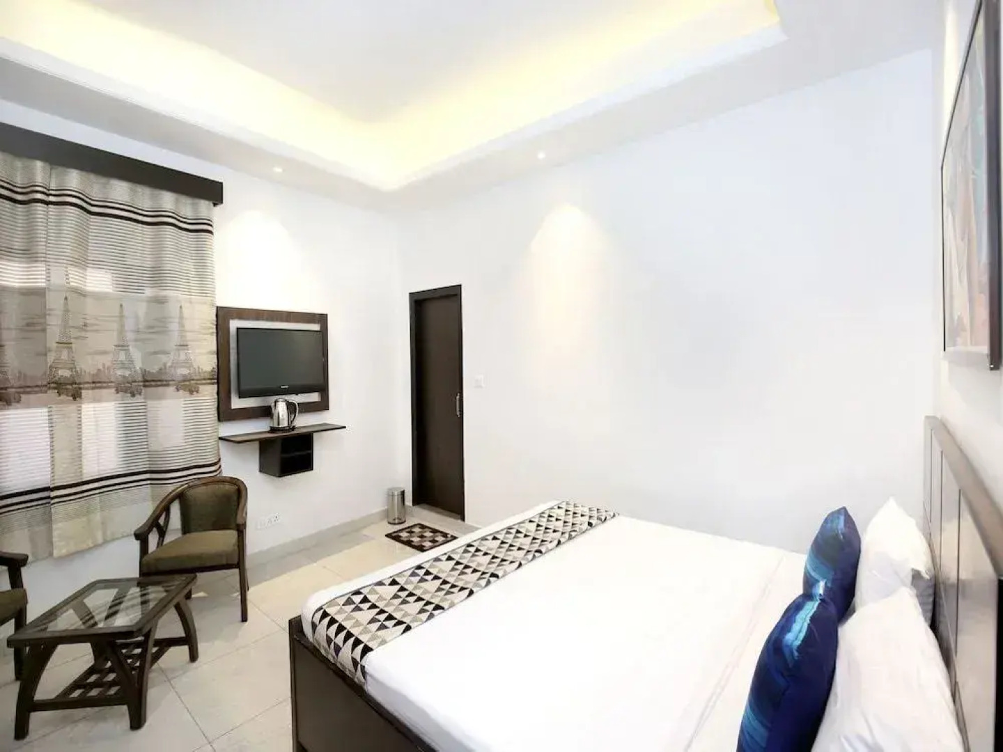 OYO 13307 Home Luxury Stay Shoghi