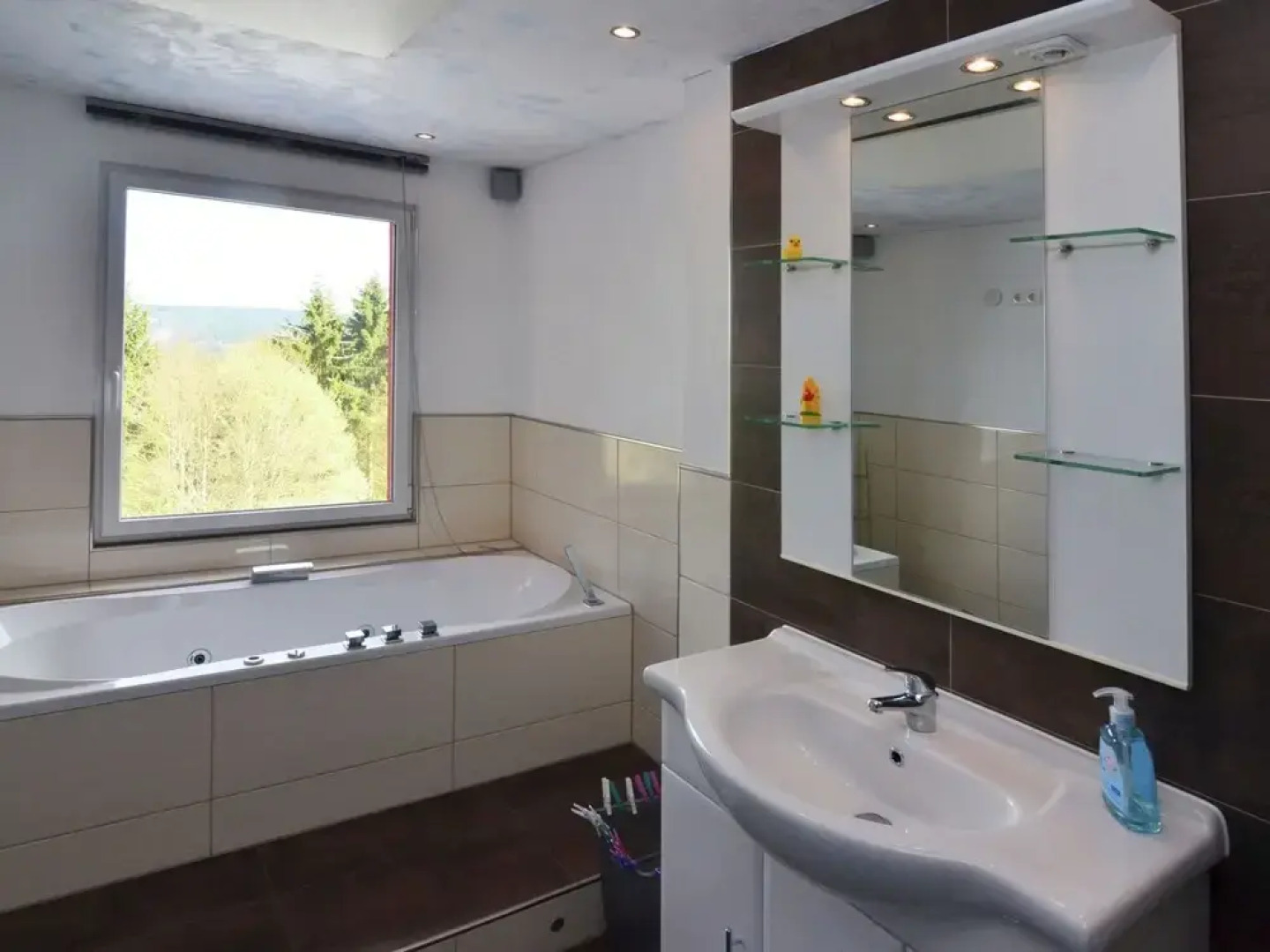 Chalet in Schnett Near Ski Slopes