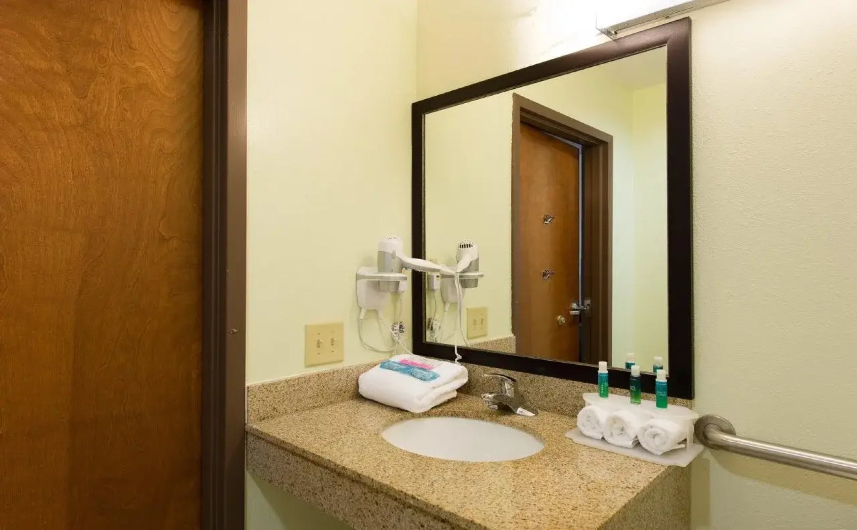 Holiday Inn Express Hotel & Suites Walterboro I-95