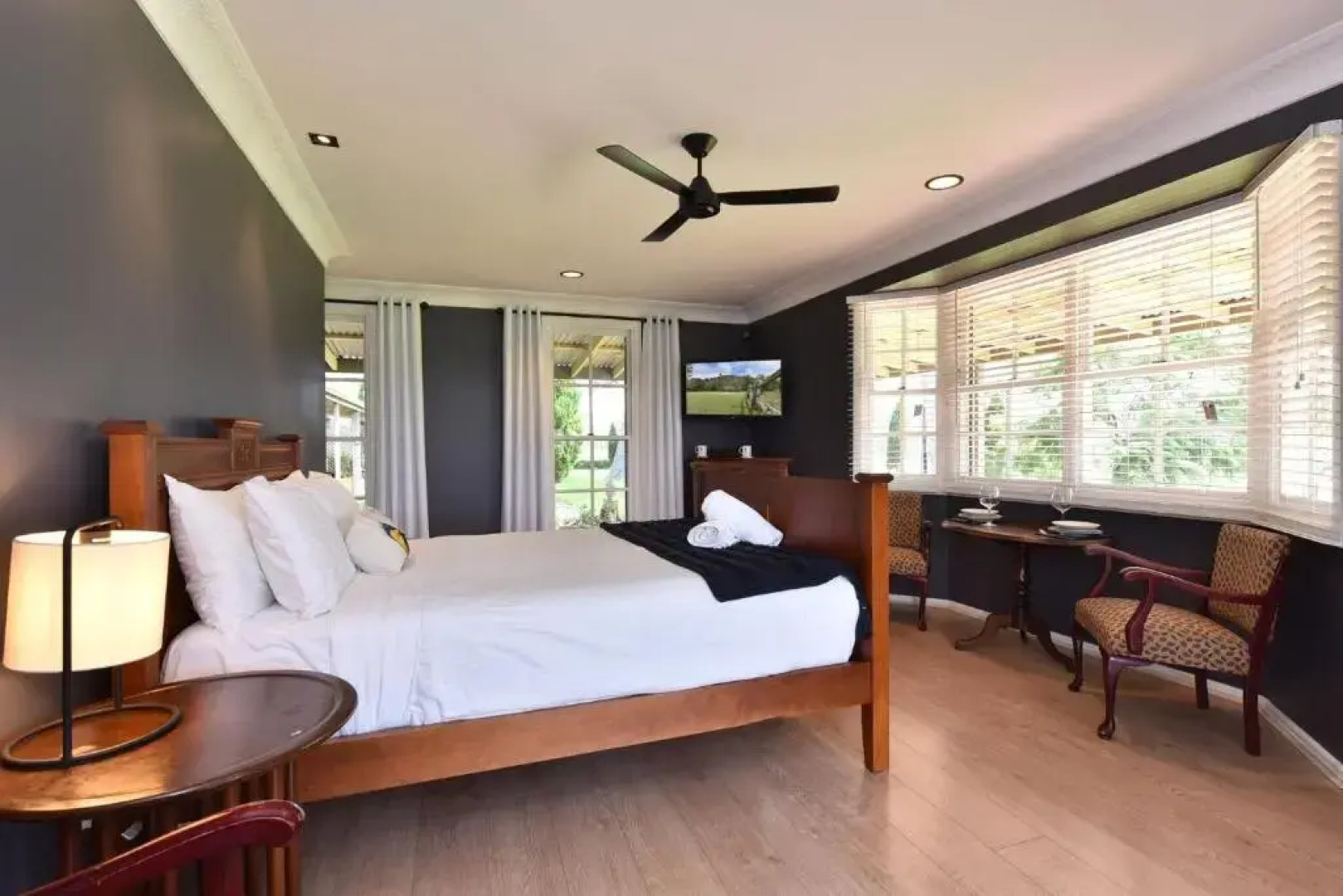 Blueberry Hill Vineyard Studio Rose Room