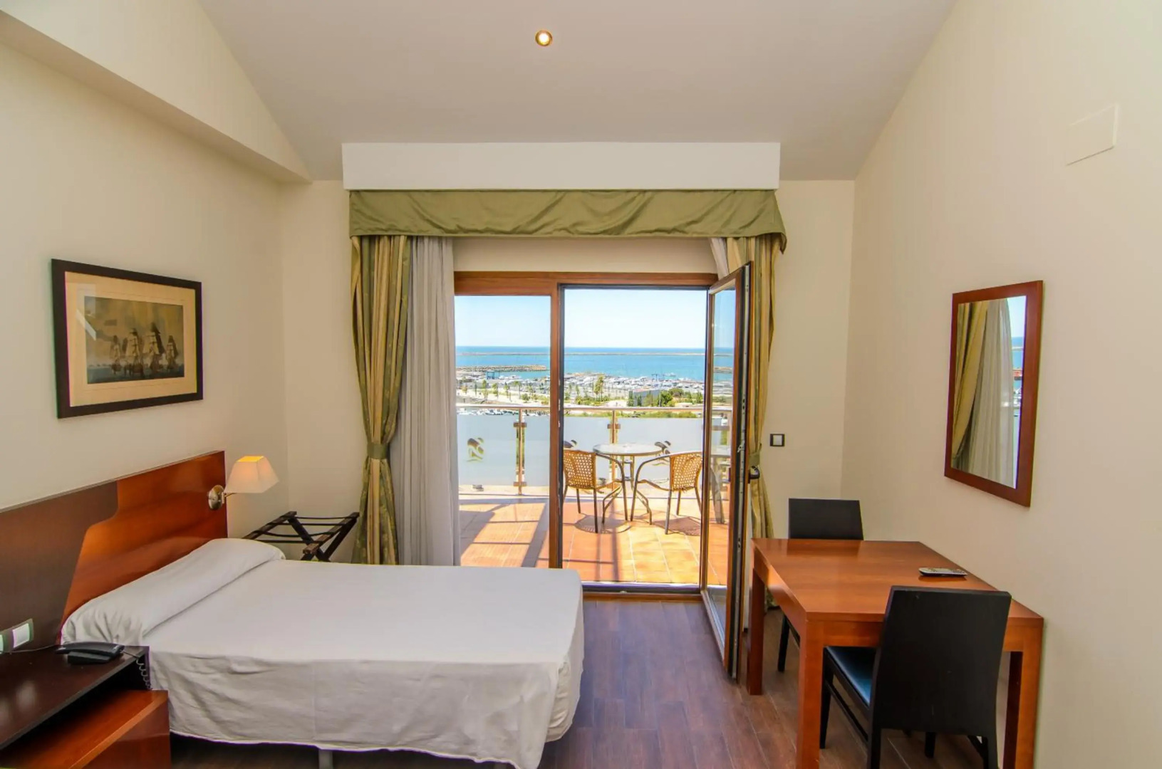 Hotel Apartamento Martín Alonso Pinzón