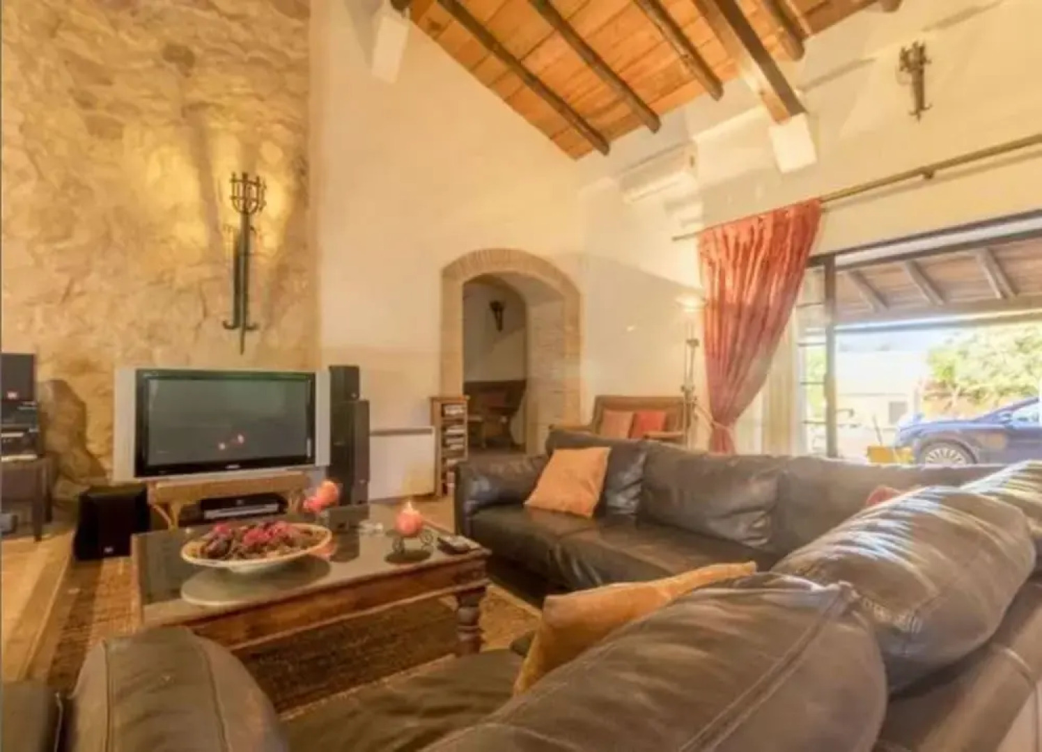 Villa - 6 Bedrooms with Pool and WiFi - 103920