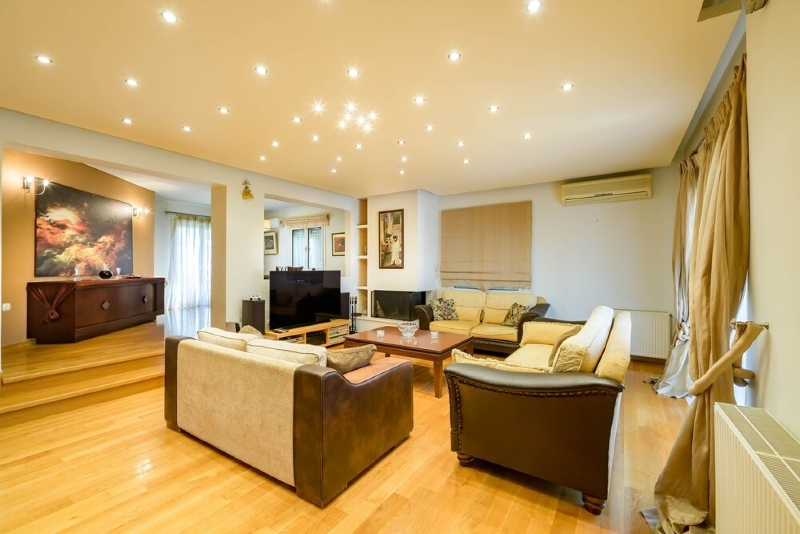 3br maisonette close to metro station