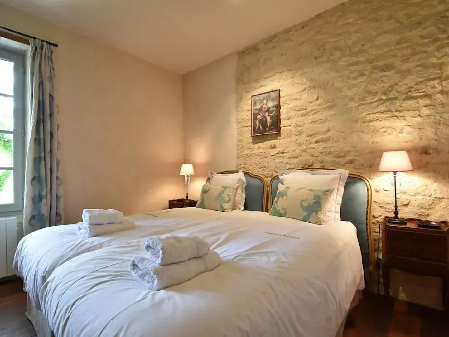 Luxurious Mansion in Castle Grounds in Lantheuil