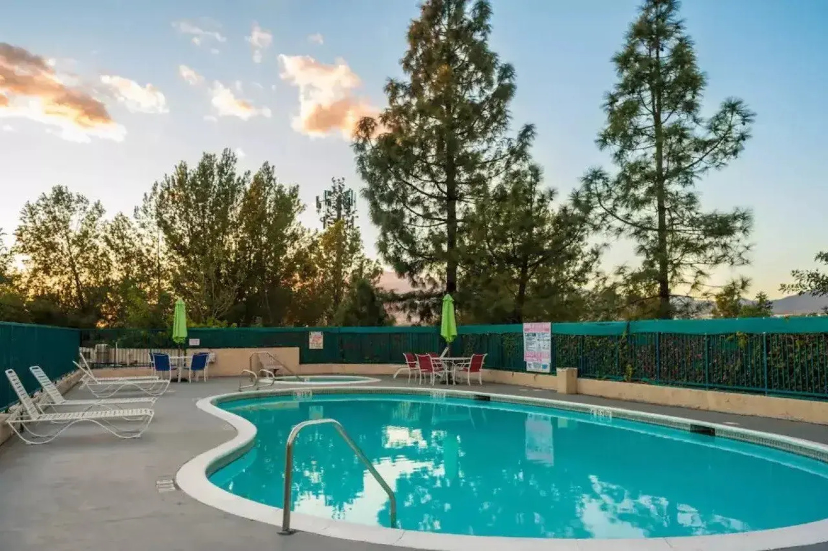 San Bernandino Inn & Suites