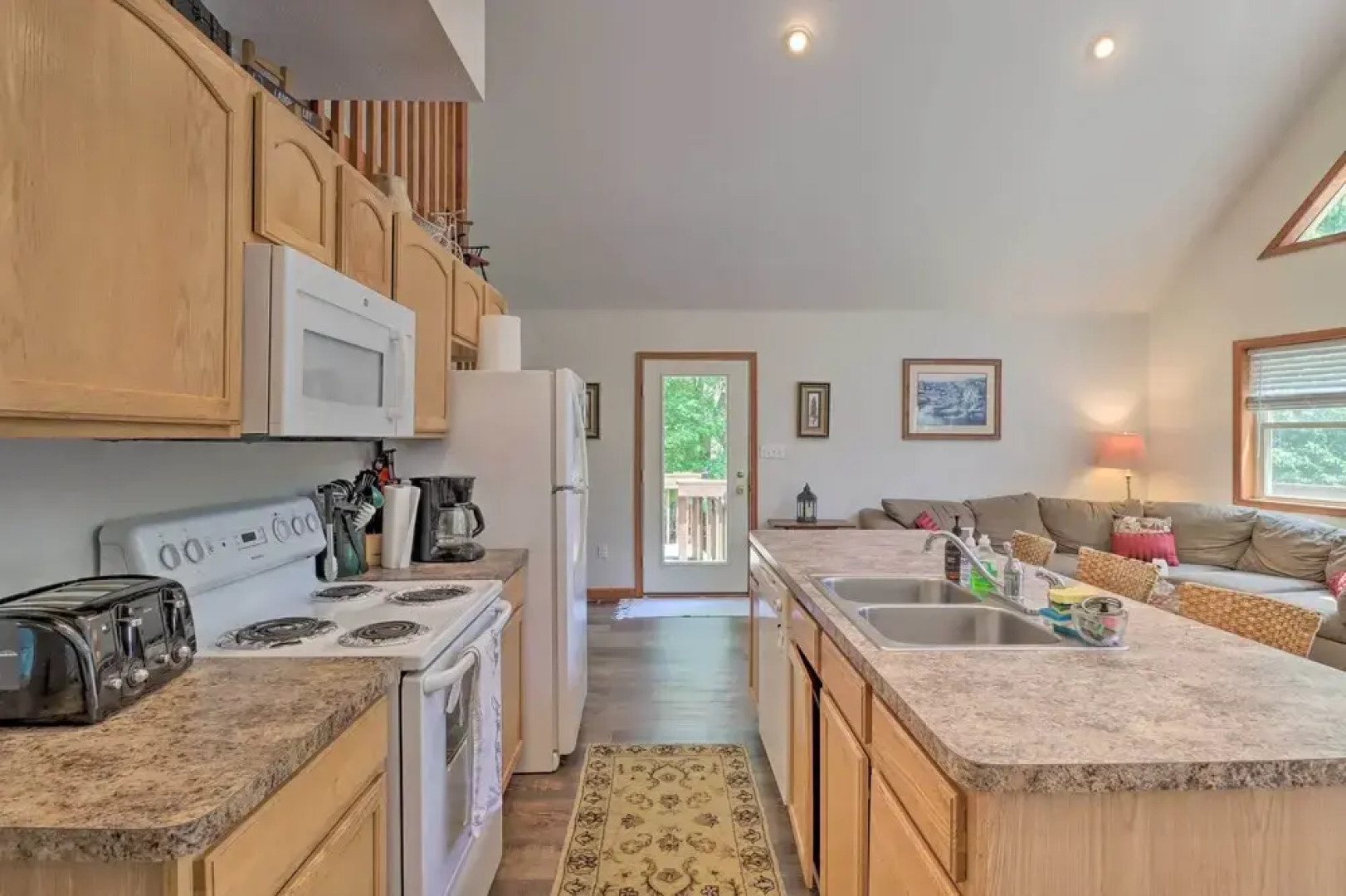 Deck, Hot Tub & Game Room: Lake Harmony Home