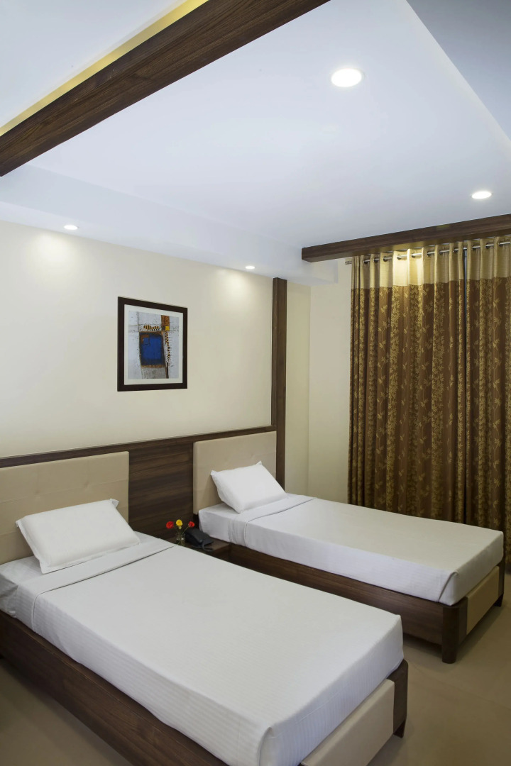 Palette - Sign Regency Hotel