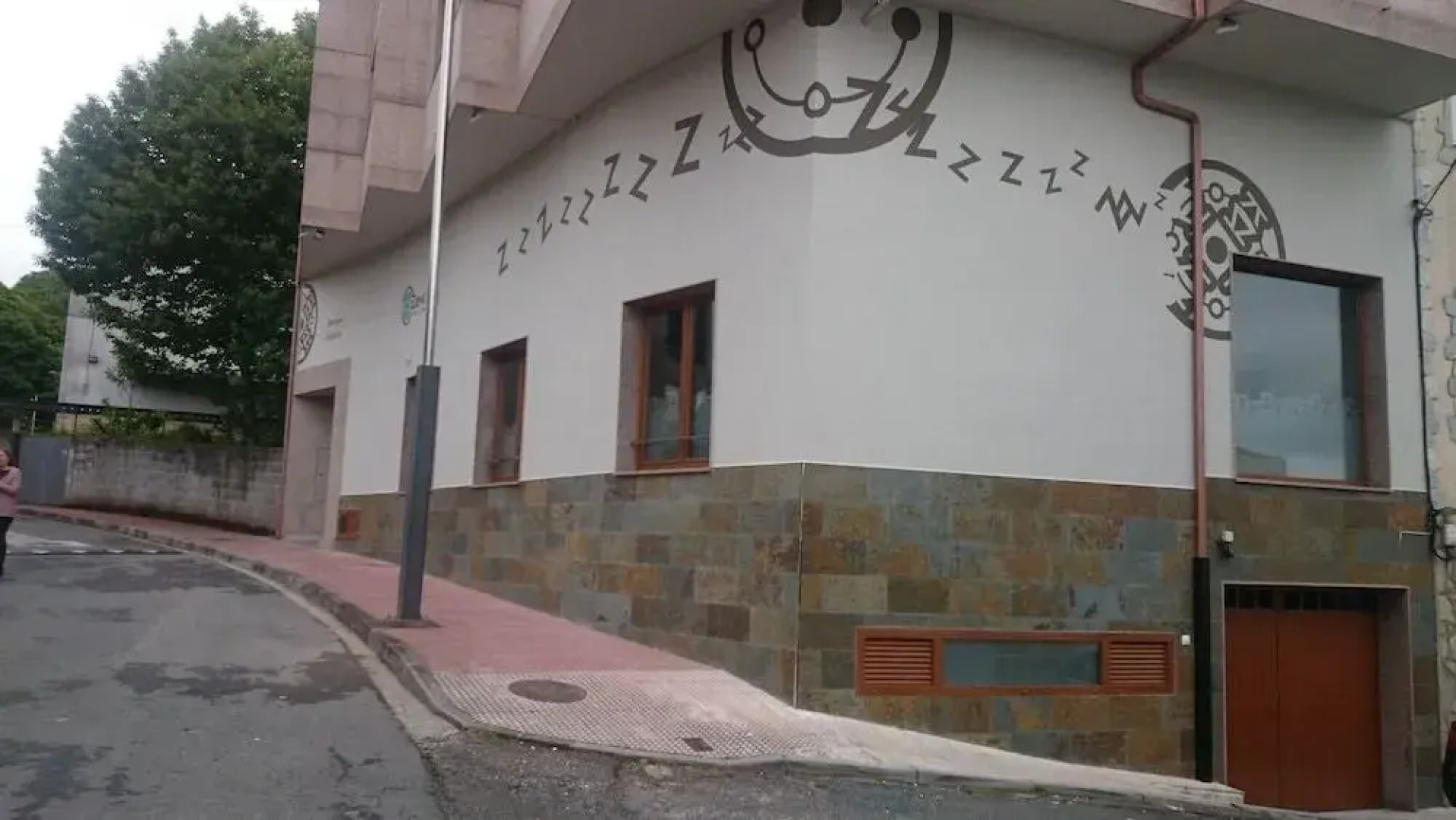 Zendoira - Hostel