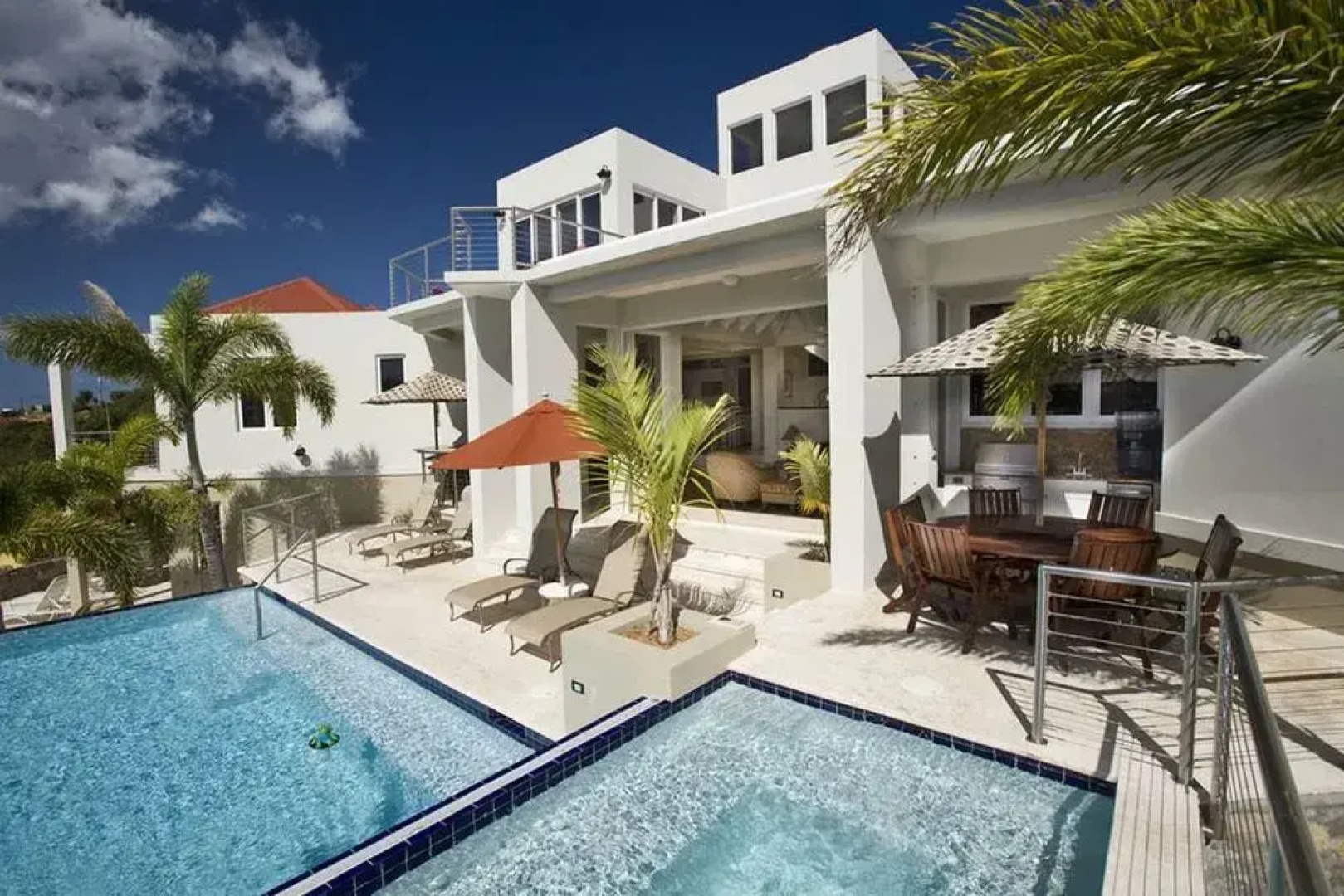 VI Friendship Villa