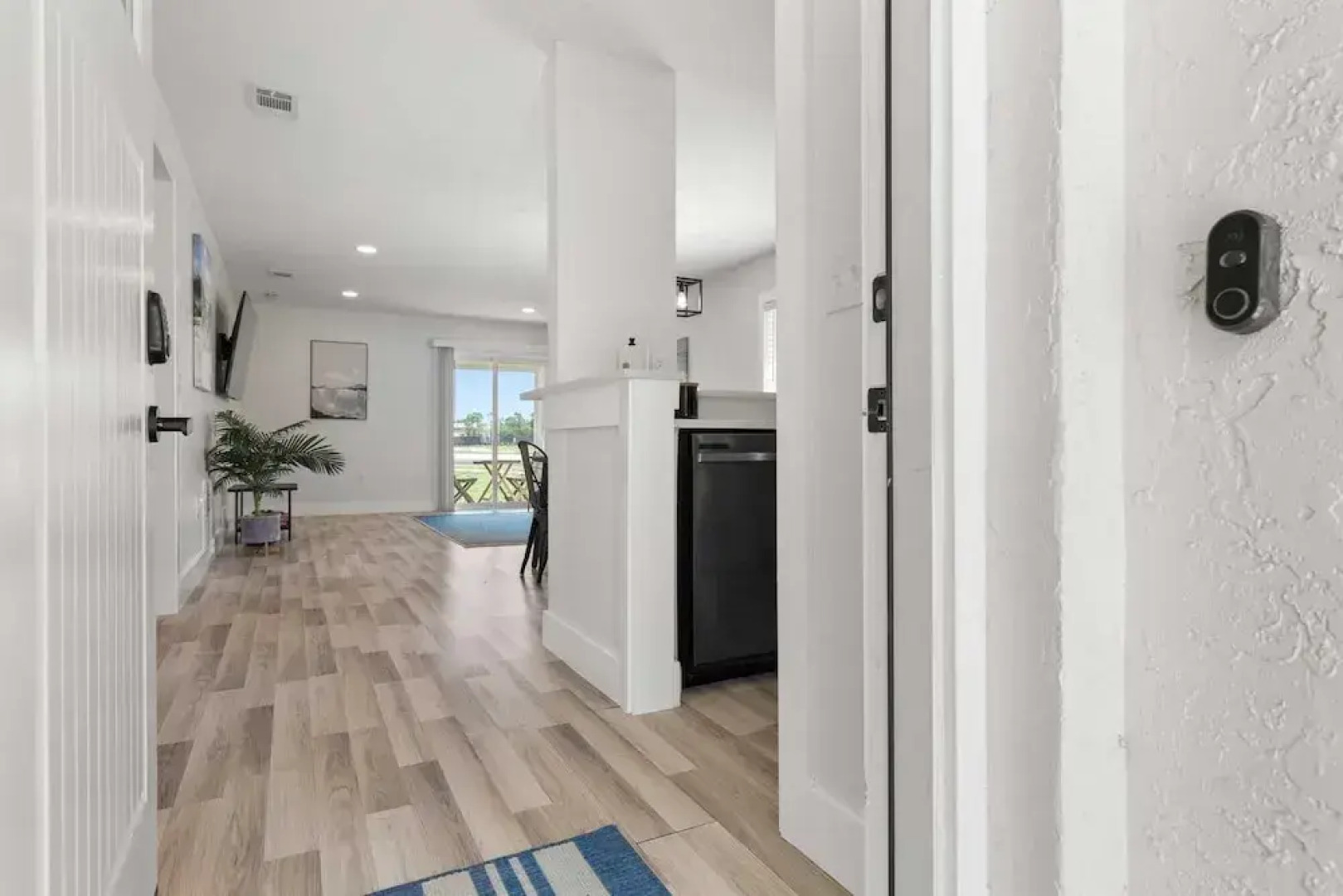 Relaxing 2BR Florida Home Close to Beach