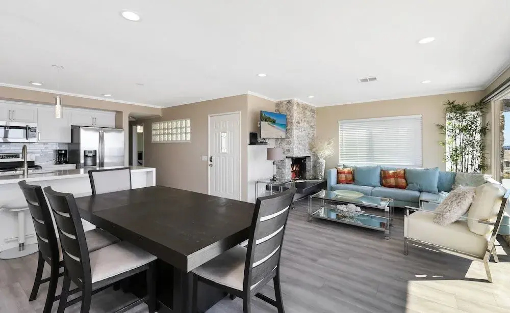 Upper Beach Front Escape Unit B