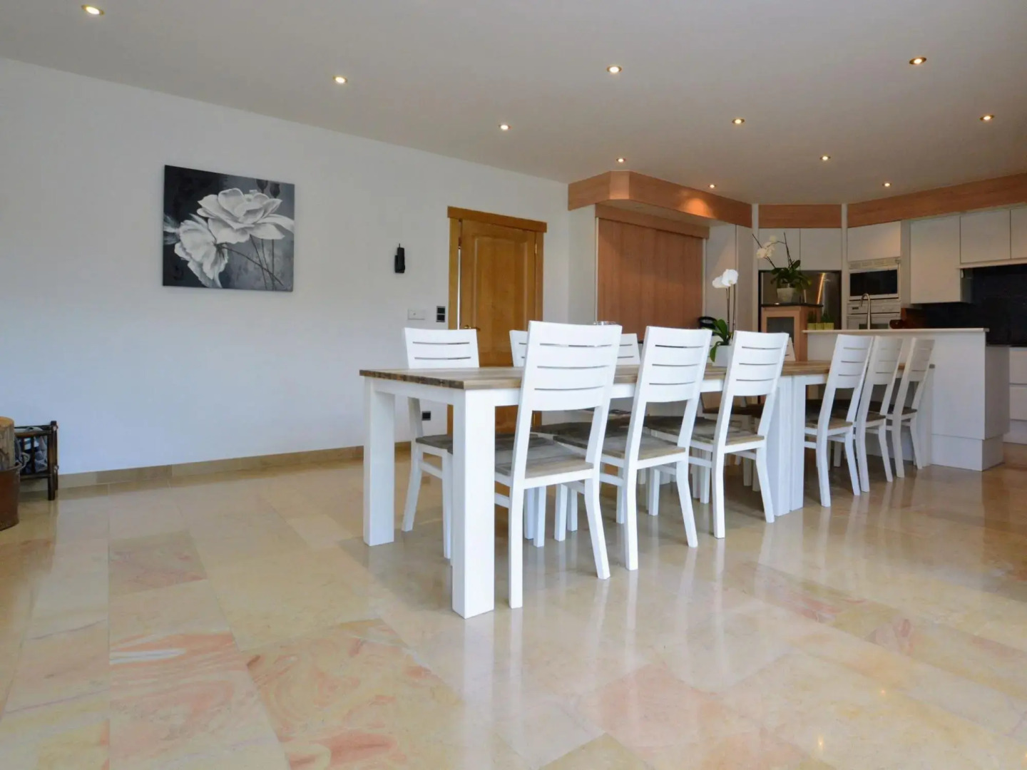 Spacious villa in Zingem with garden