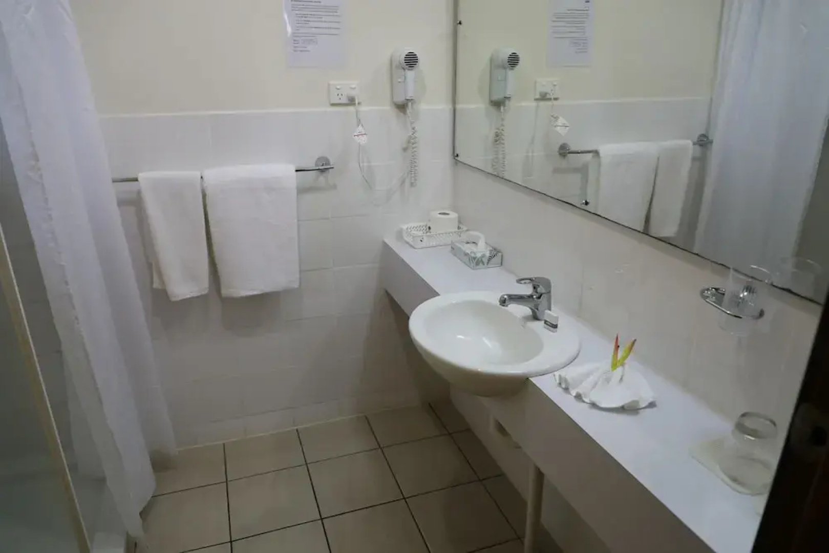 Huon Gulf Hotel