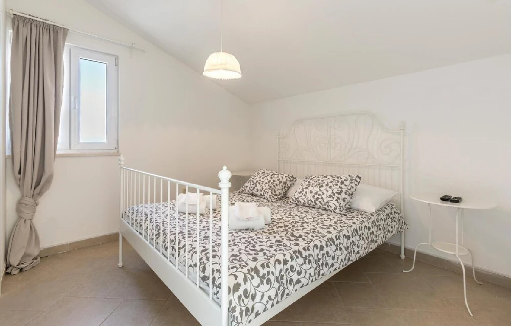 Beautiful Home in Kastel Novi With Wifi and 4 Bedrooms