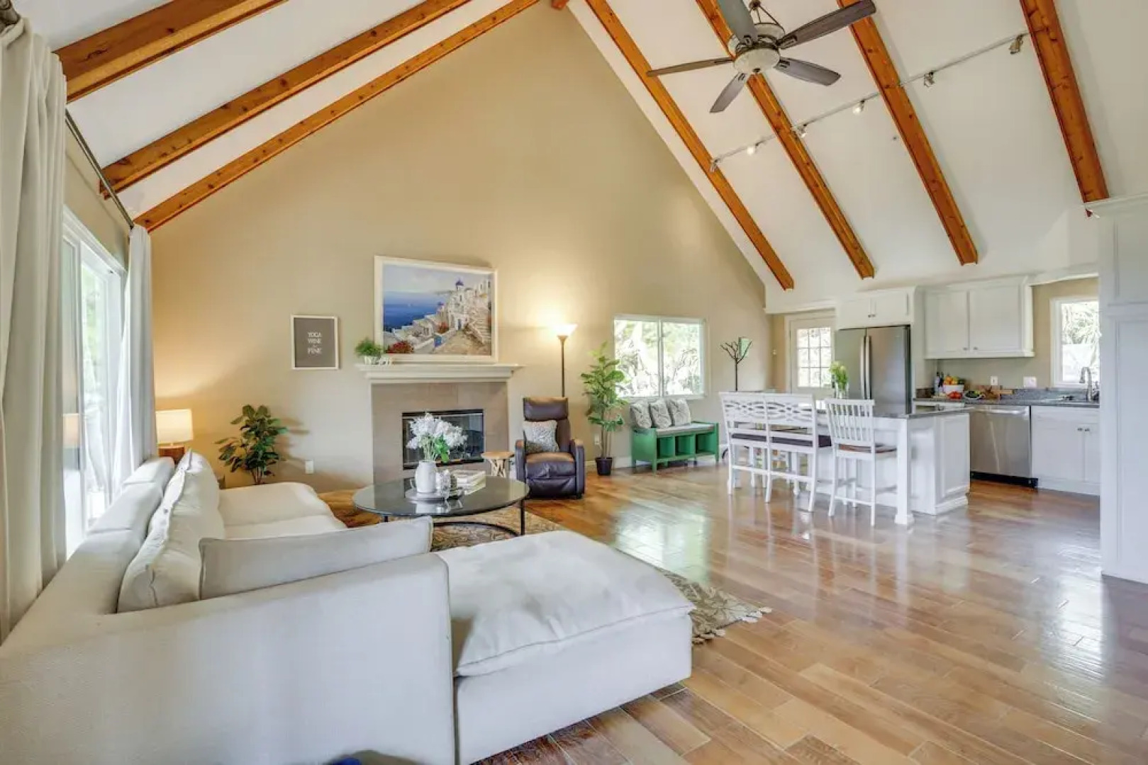 Hot Tub + Balcony: Rainbow Retreat Near Wineries!