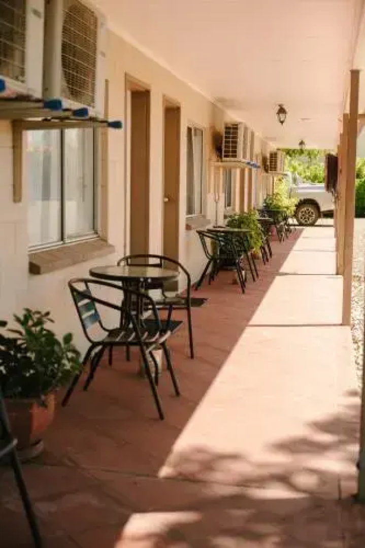 Wagon Wheel Motel