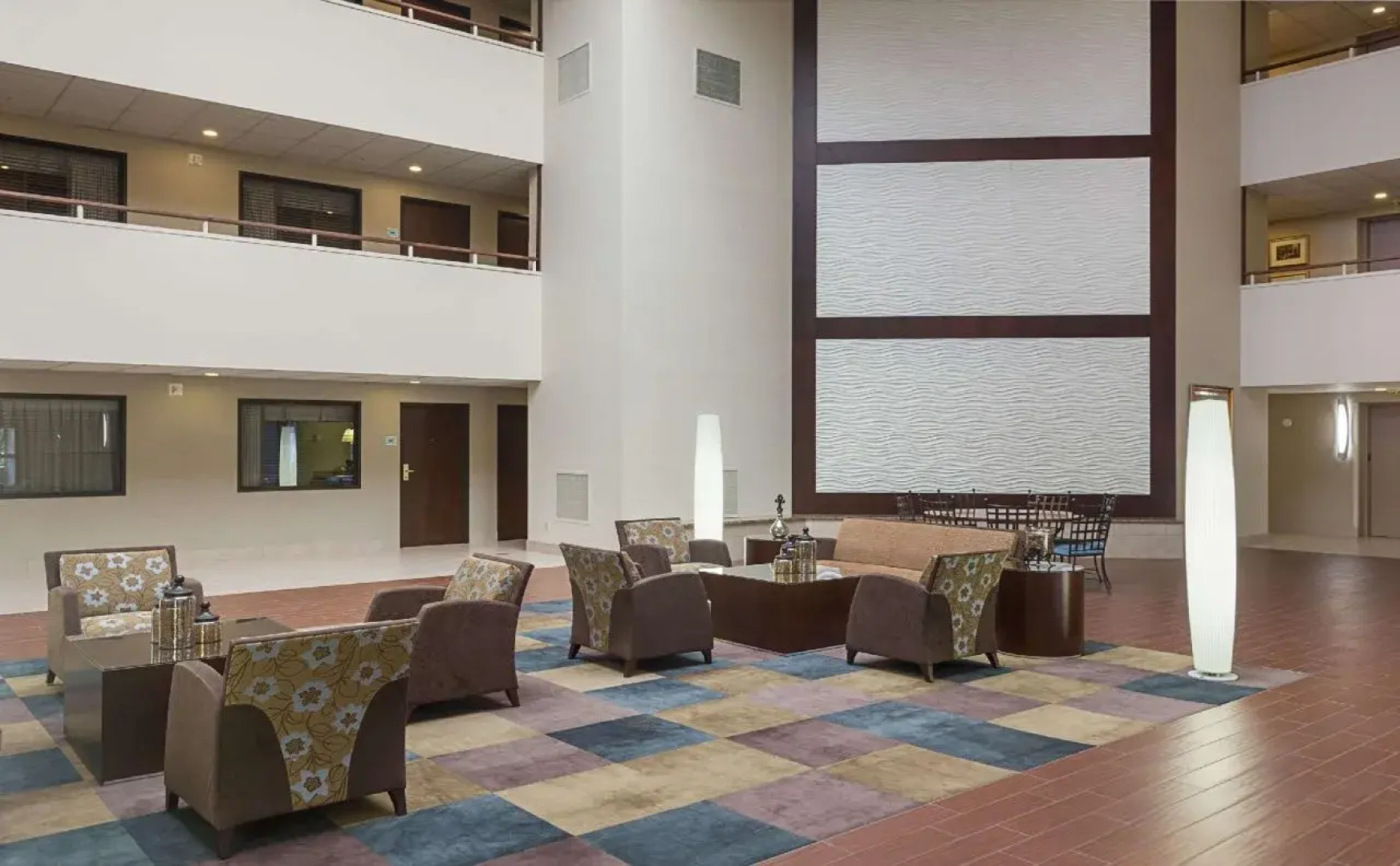 Quality Suites Lansing West