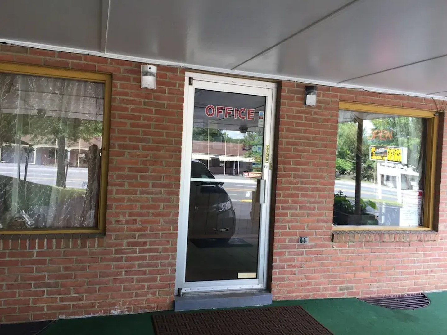 Royal Inn Motel