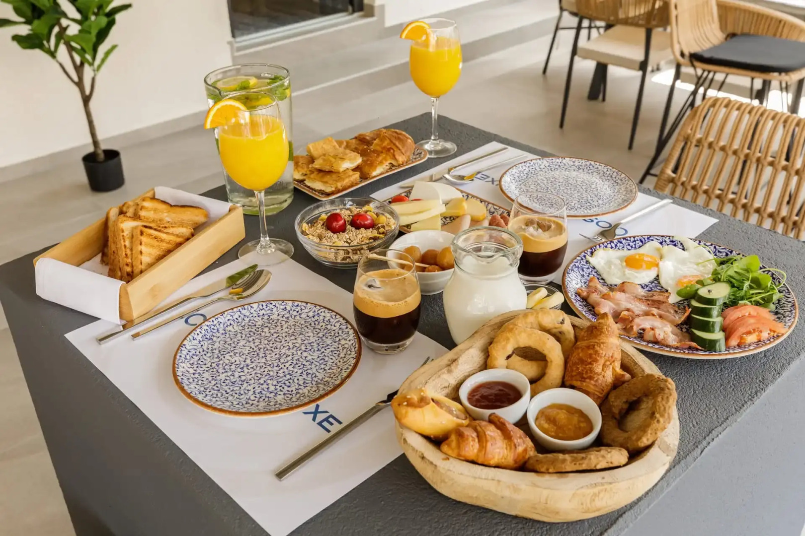 Costa De Luxe Suites