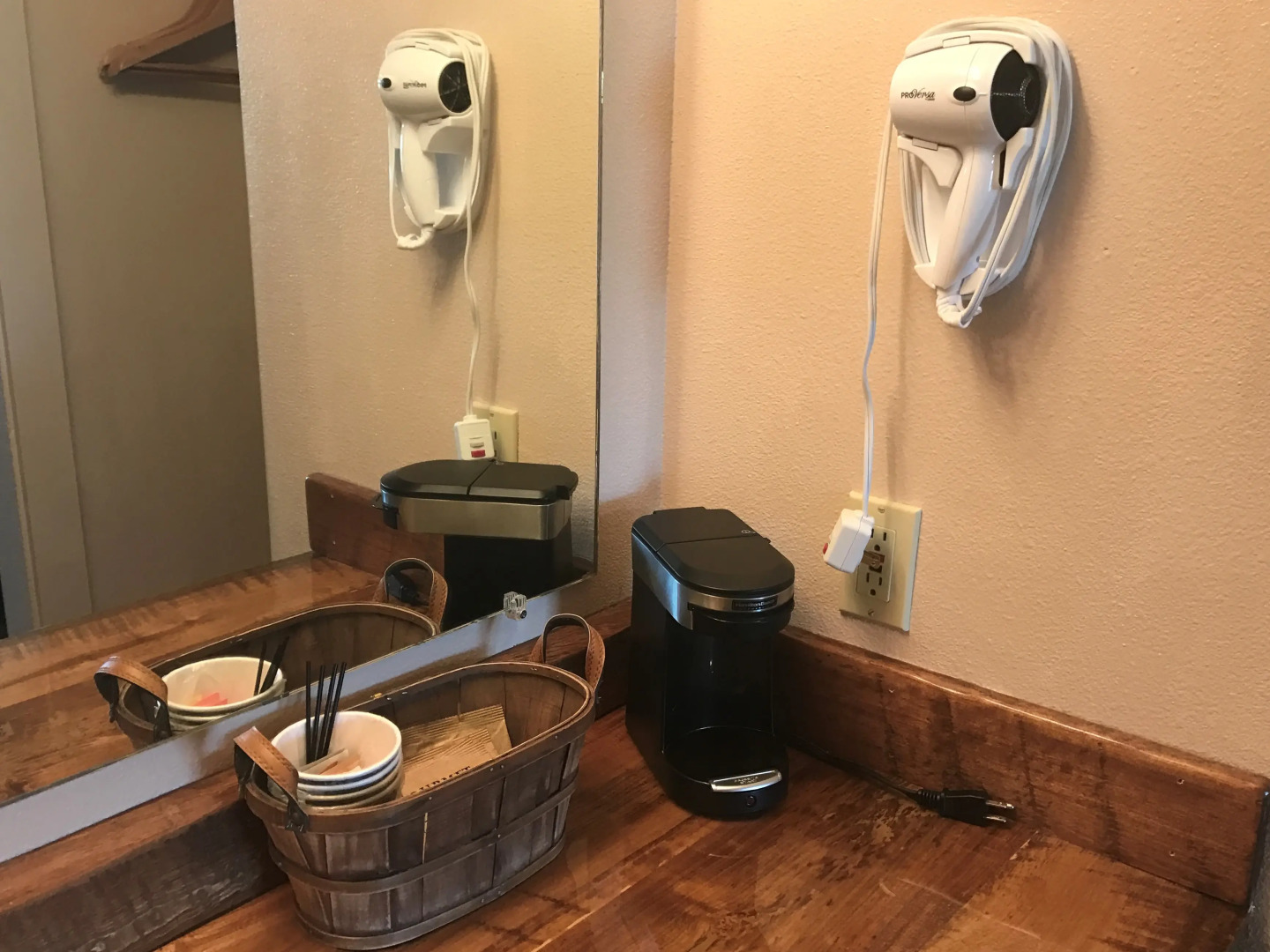 Broken Spur Inn & Steakhouse