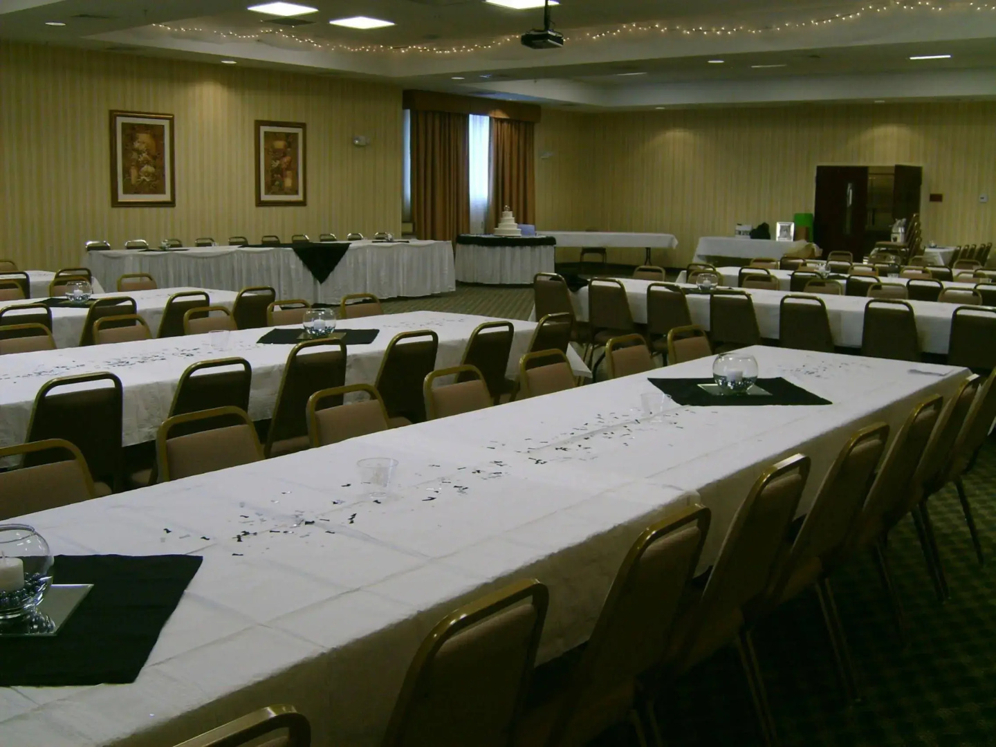 Best Western Plus Crossroads Inn & Suites