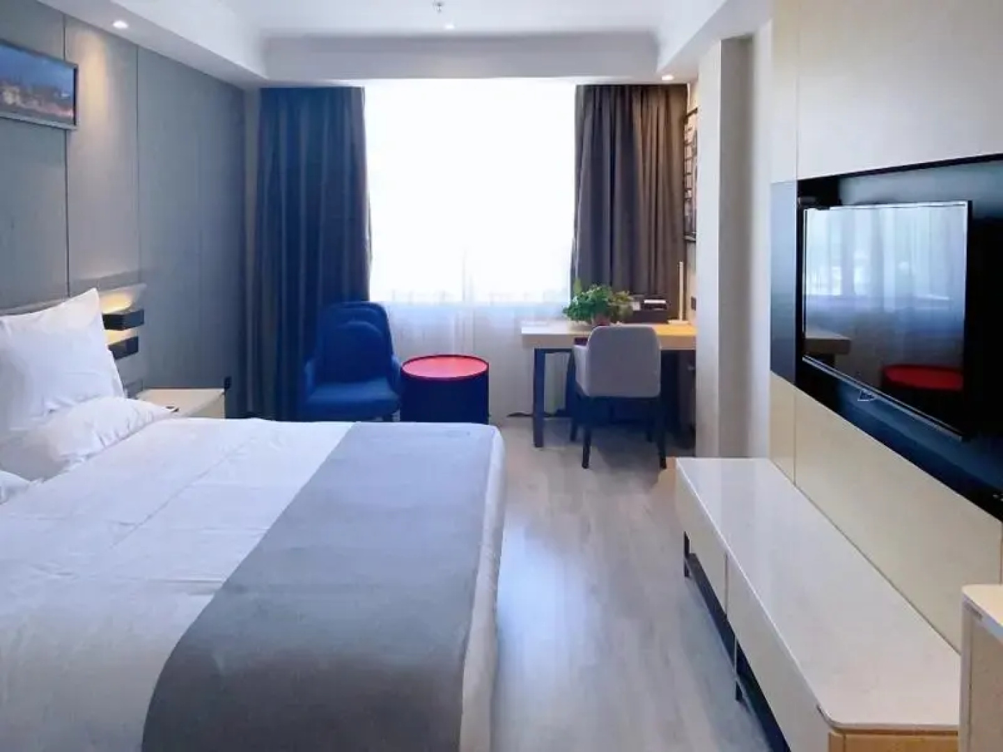 LANO Hotel Qinghai Golmud Middle Bayi Road