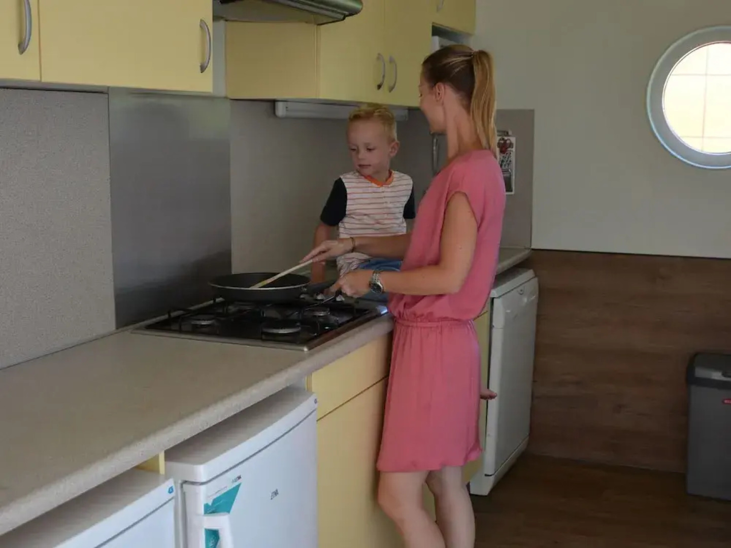 Bungalow in South Holland With Unique Design