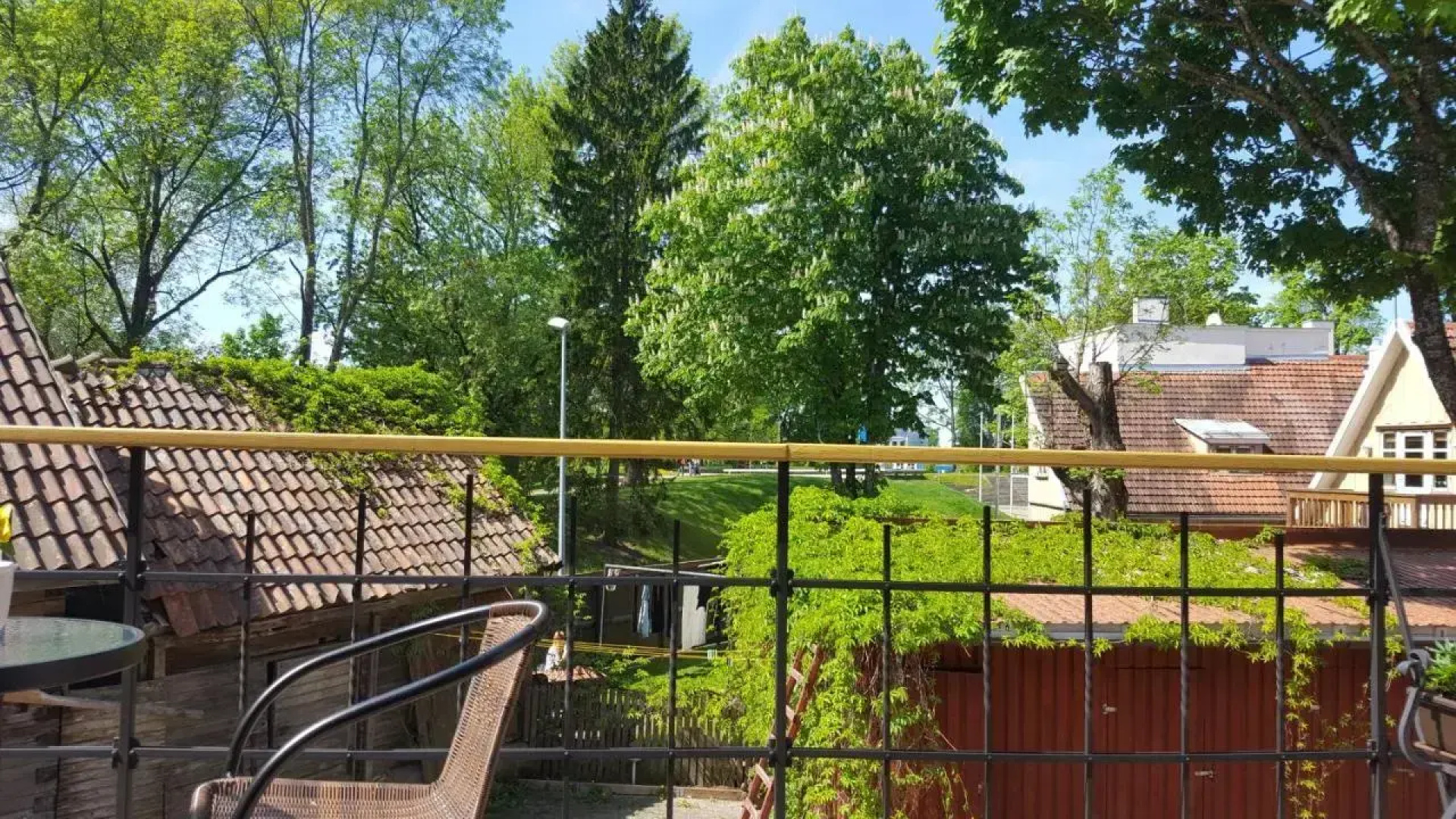 Deluxe Apartments in the City Center with Balcony