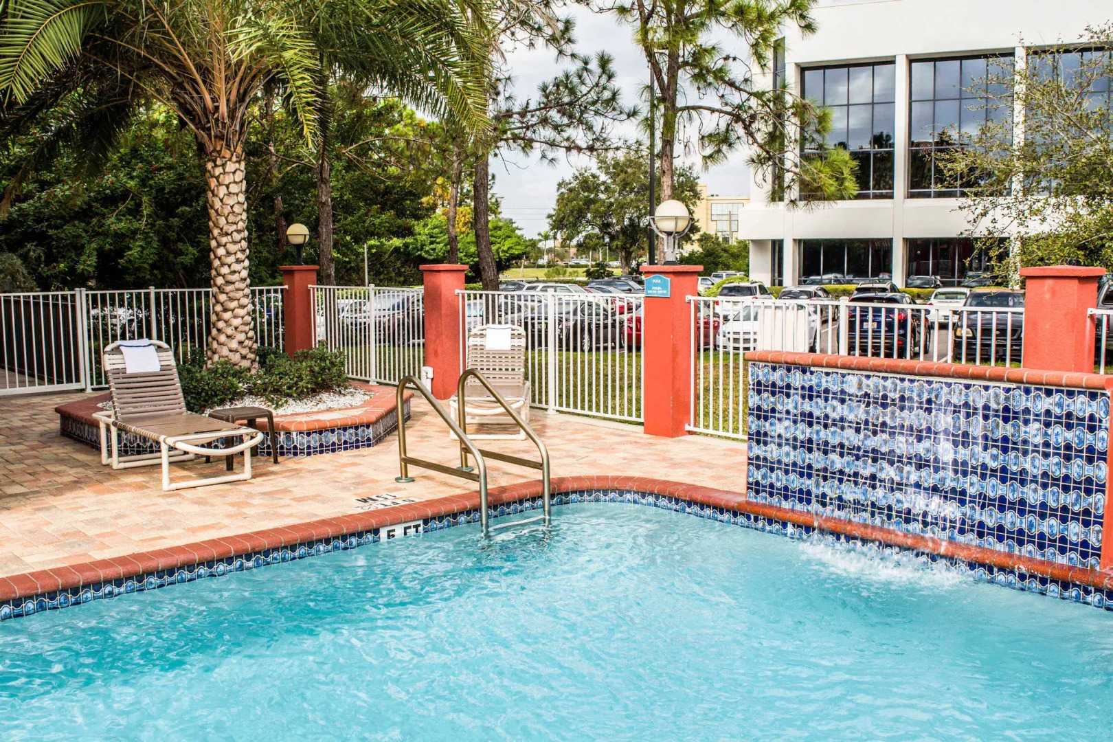 Comfort Inn & Suites Northeast - Gateway