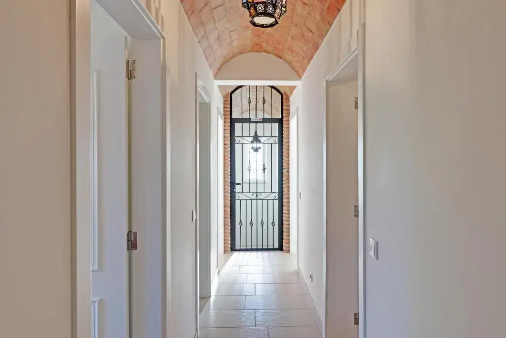 Casa de Apra by Portucasa