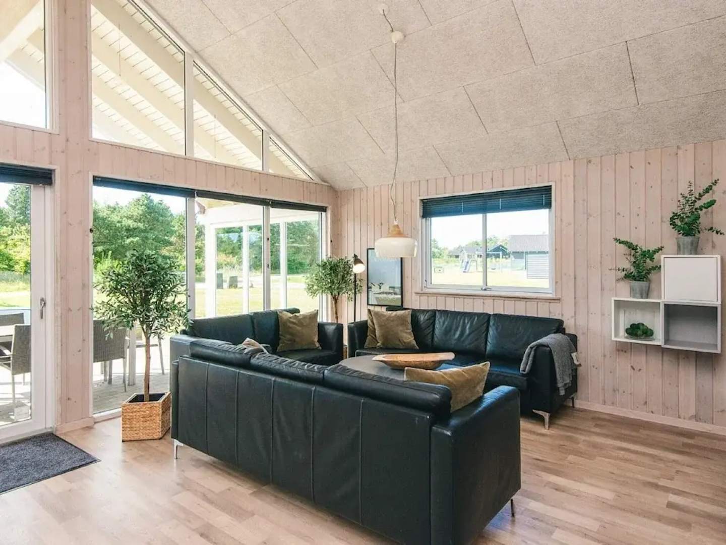 Luxury Pool Retreat in Blavand - By Traum Ferienwohnungen