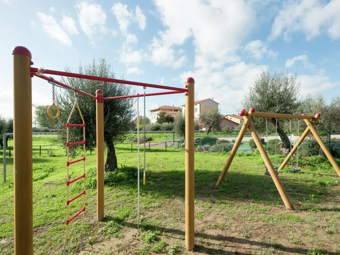 Apartment in Monte del Lago Near Lake Trasimeno