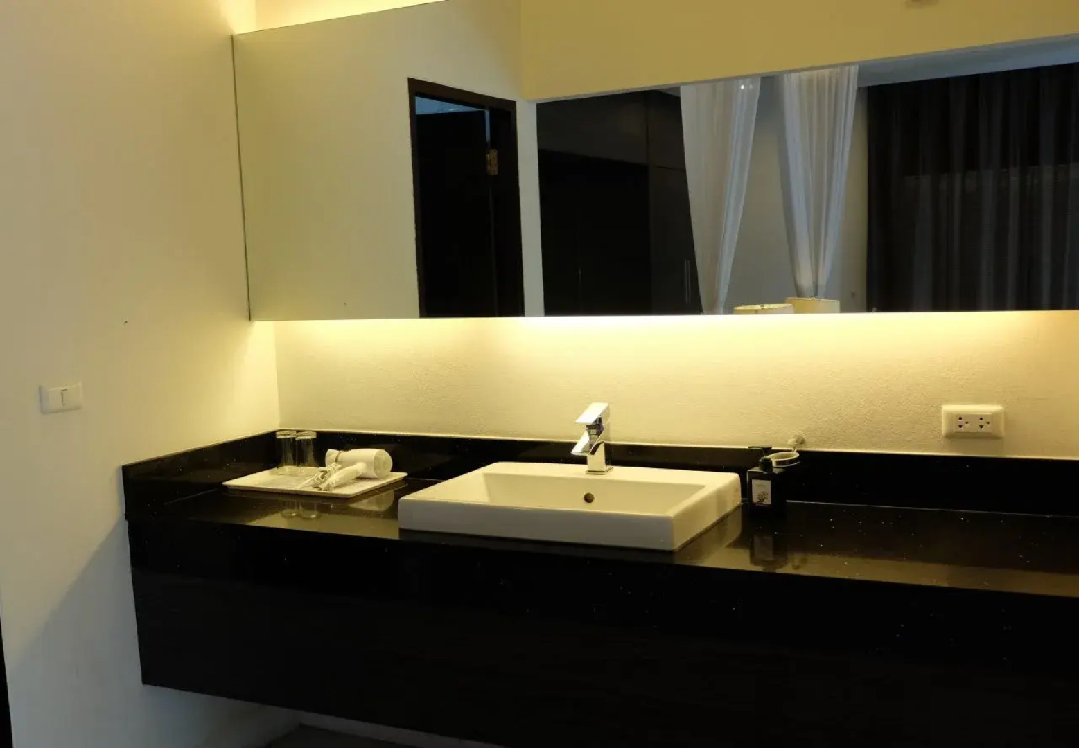 AT Pool Villa Resort