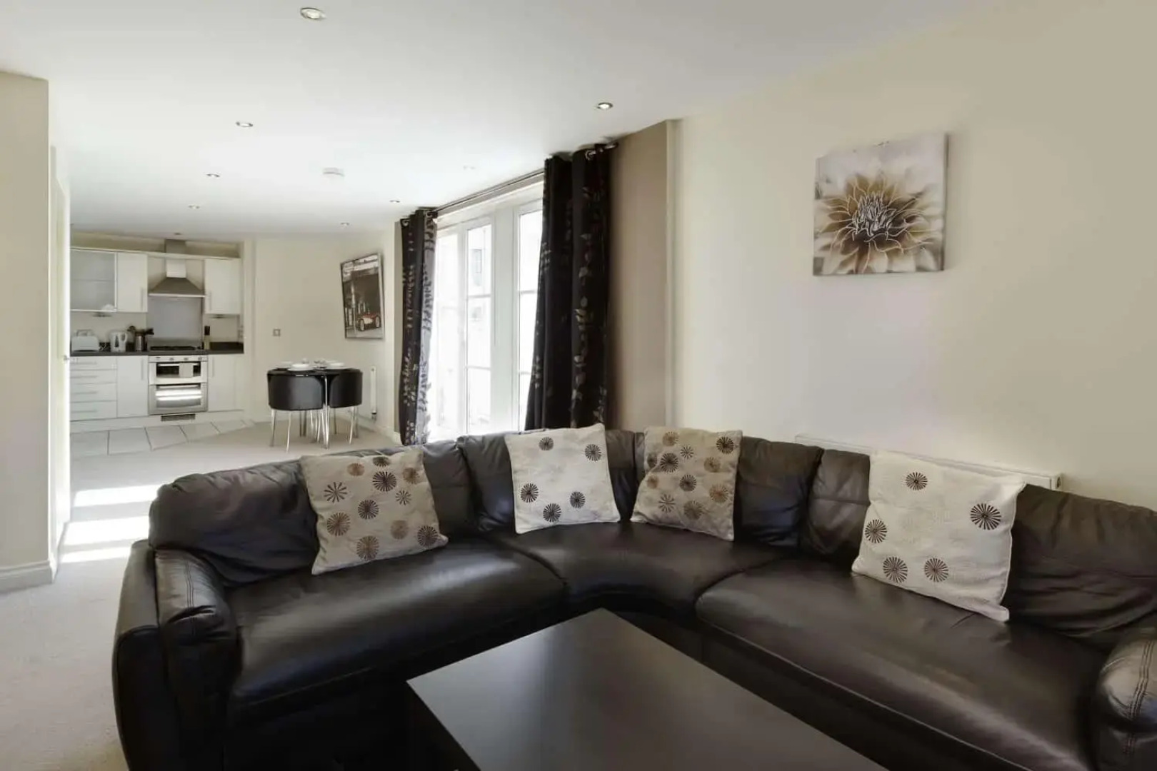 UR Stay Apartments Freemens Meadow