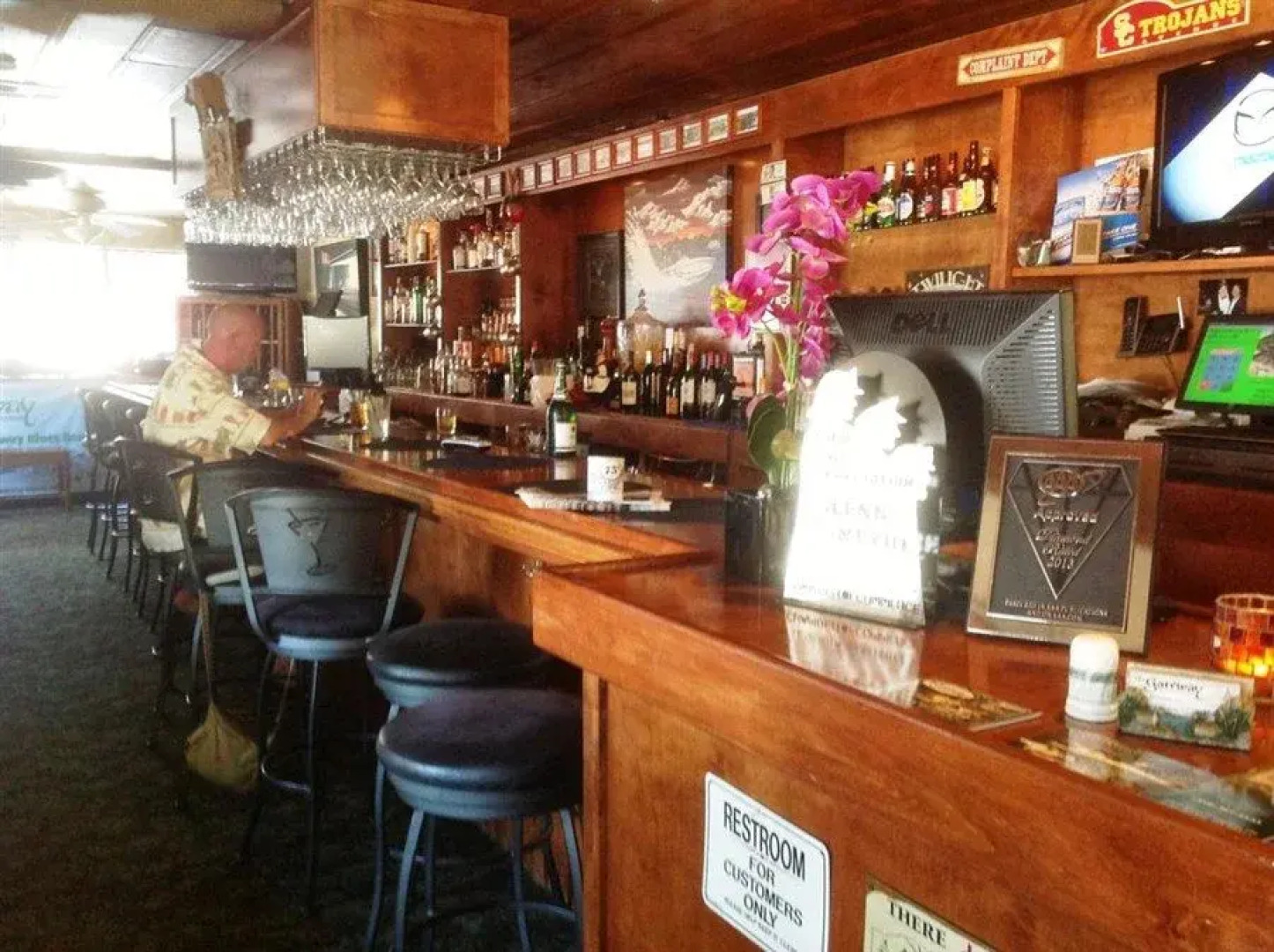 The Gateway Restaurant & Lodge