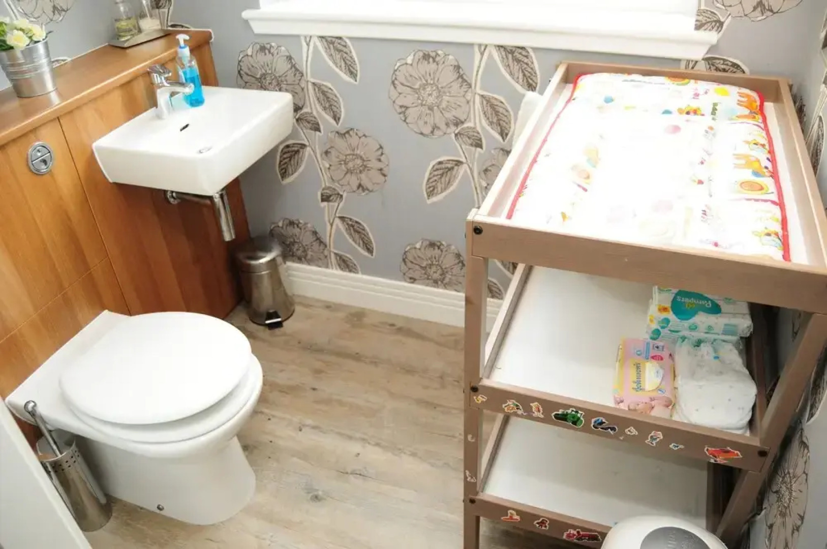 Pear Nook Treet - Exquisite Family Home